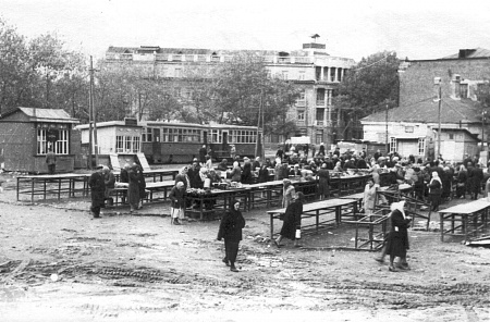 Трамвайная линия, проходящая по Украинскому пер.  Фотография 1960-х гг.